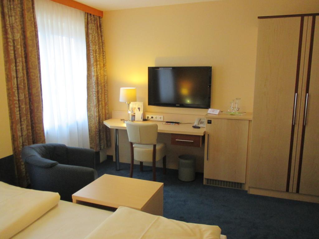 Hotel Apollo Garni Ρέγκενσμπουργκ Εξωτερικό φωτογραφία